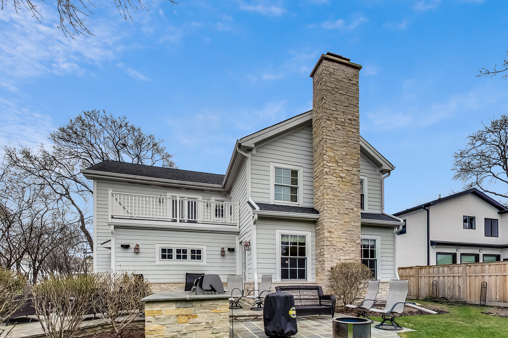 615 Windsor Road Glenview, IL 60025 - Photo 46 of 51 a front view of a house with garden