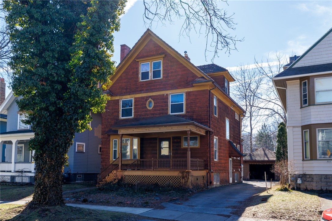 757 Harvard St.