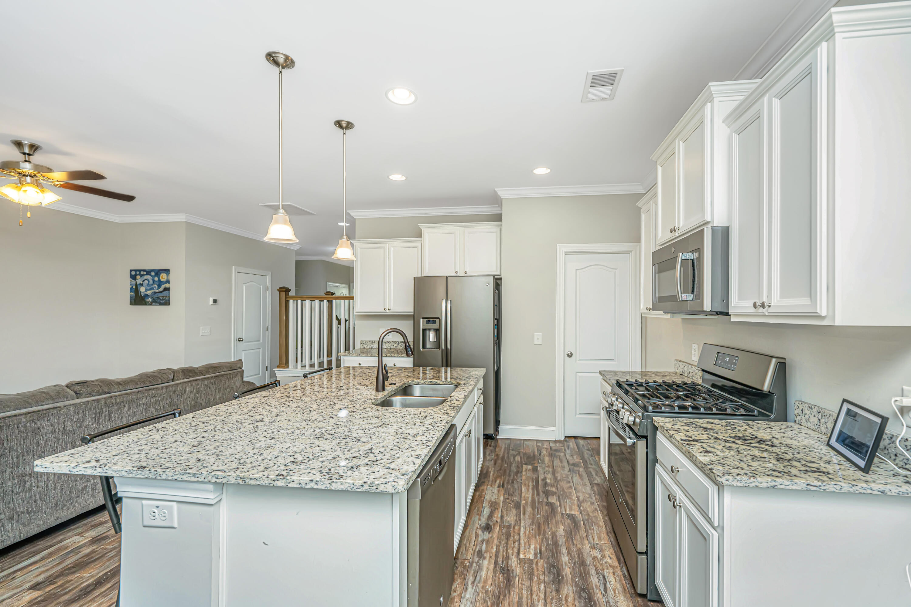 4147 Rigsby Lane Charleston, SC 29414 - Photo 8 of 39 4147RigsbyLn019