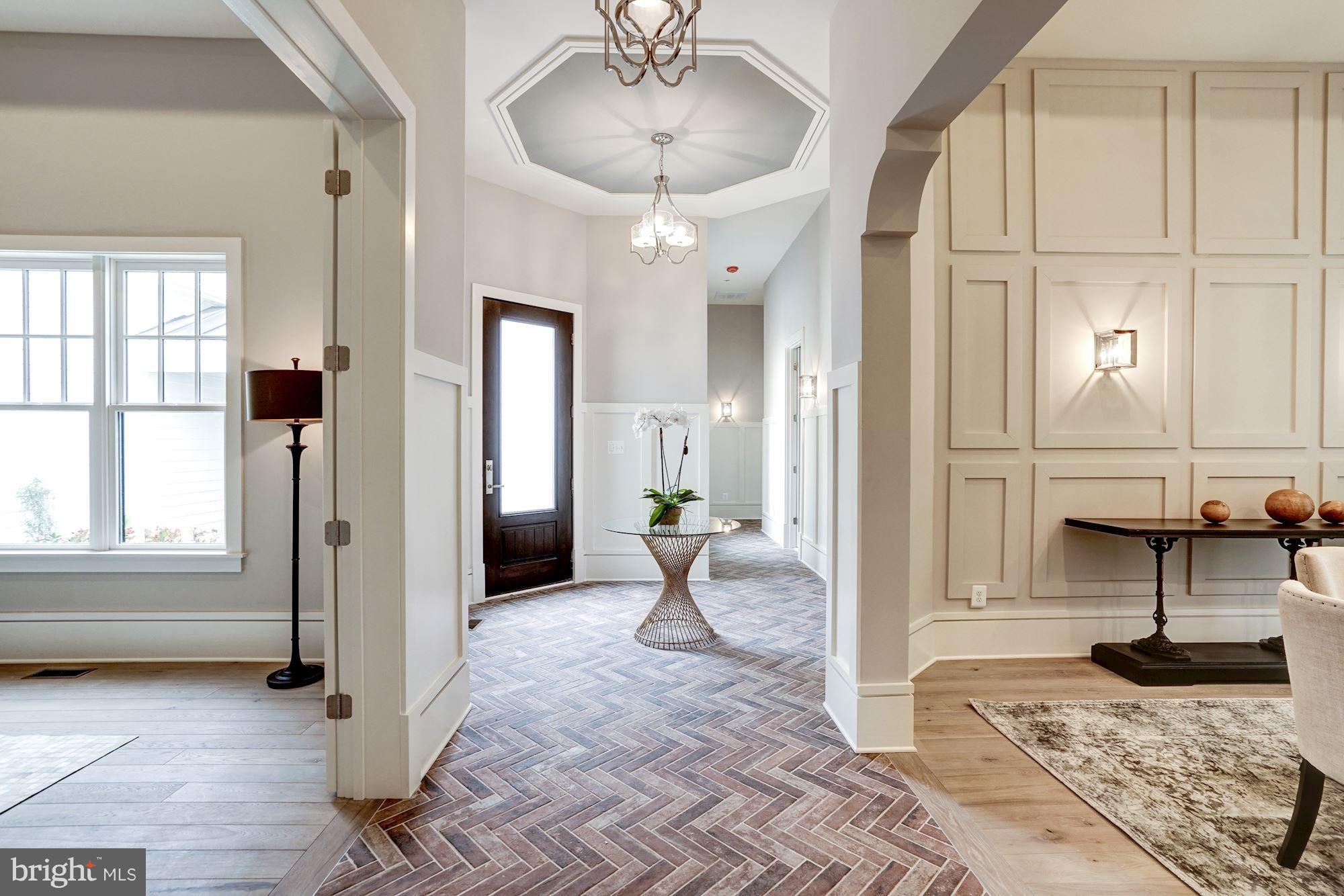 6166 Cobbs Road Alexandria, VA 22310 - Photo 2 of 30 Grand Foyer Welcoming your Guests