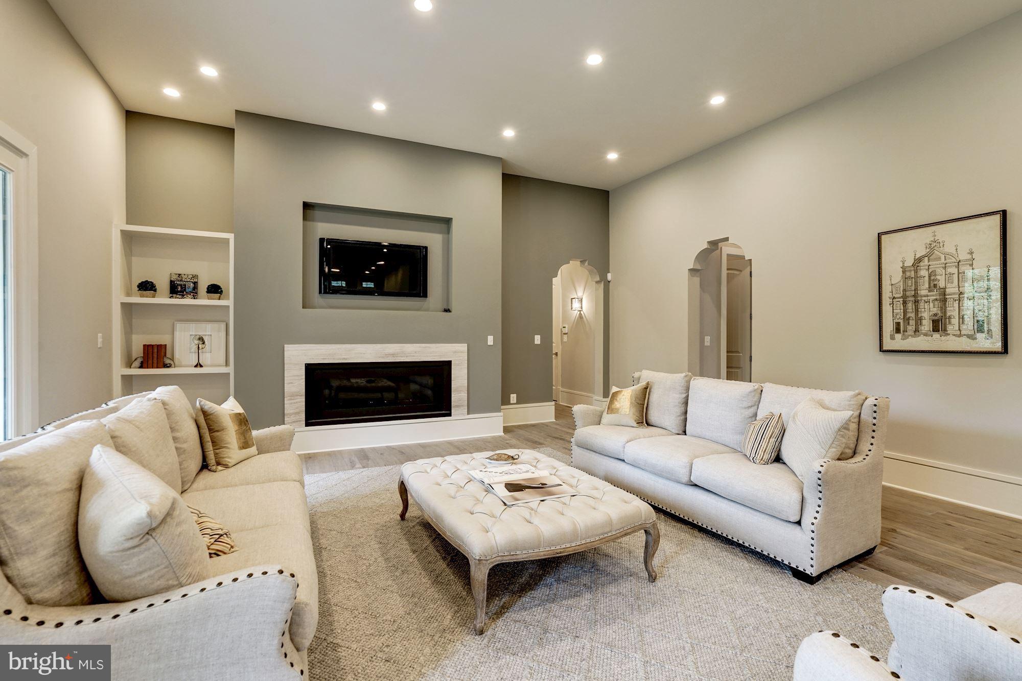 6166 Cobbs Road Alexandria, VA 22310 - Photo 15 of 30 Great Room w/ linear 60 fireplace