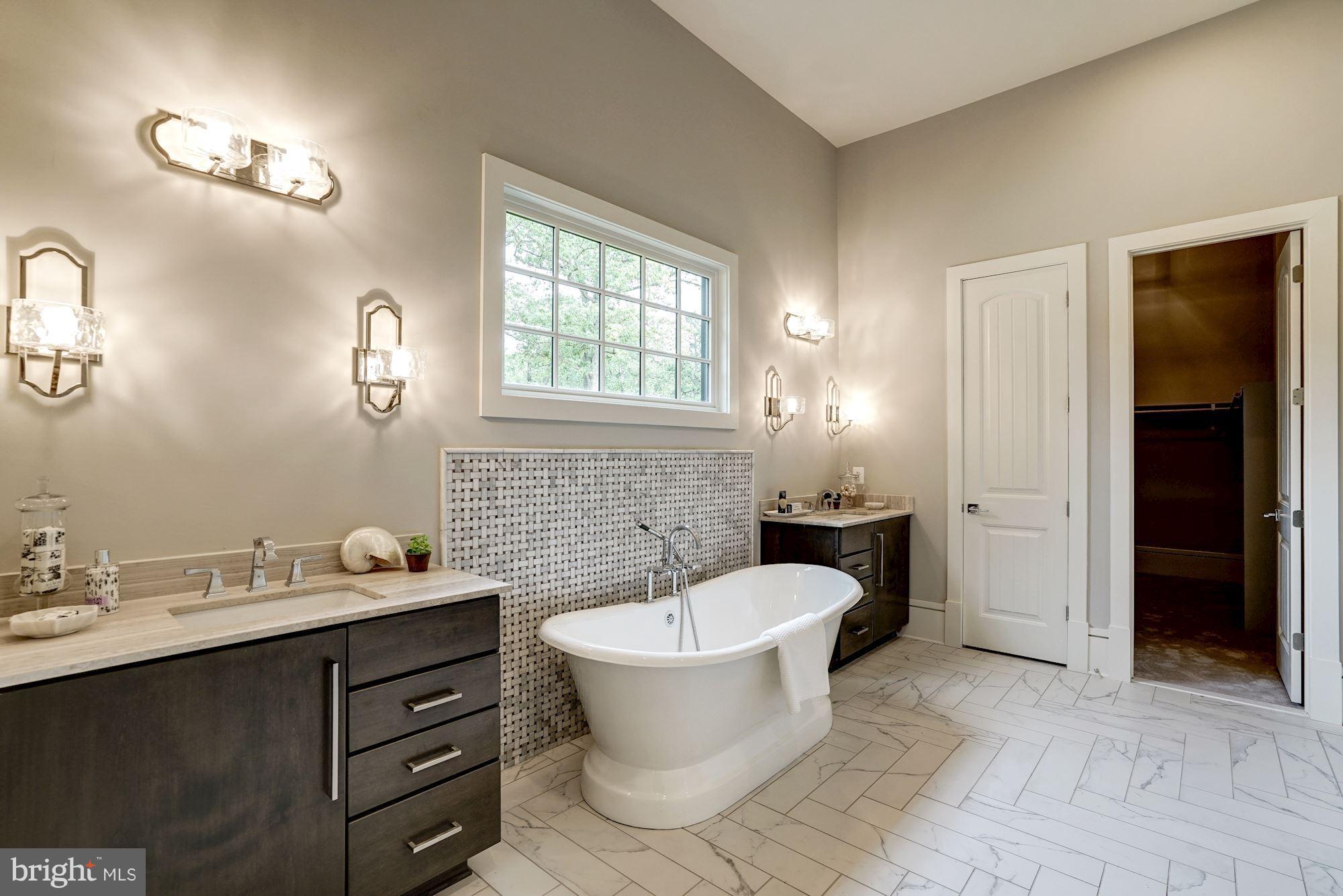 6166 Cobbs Road Alexandria, VA 22310 - Photo 20 of 30 Separate Vanities in Master Bath