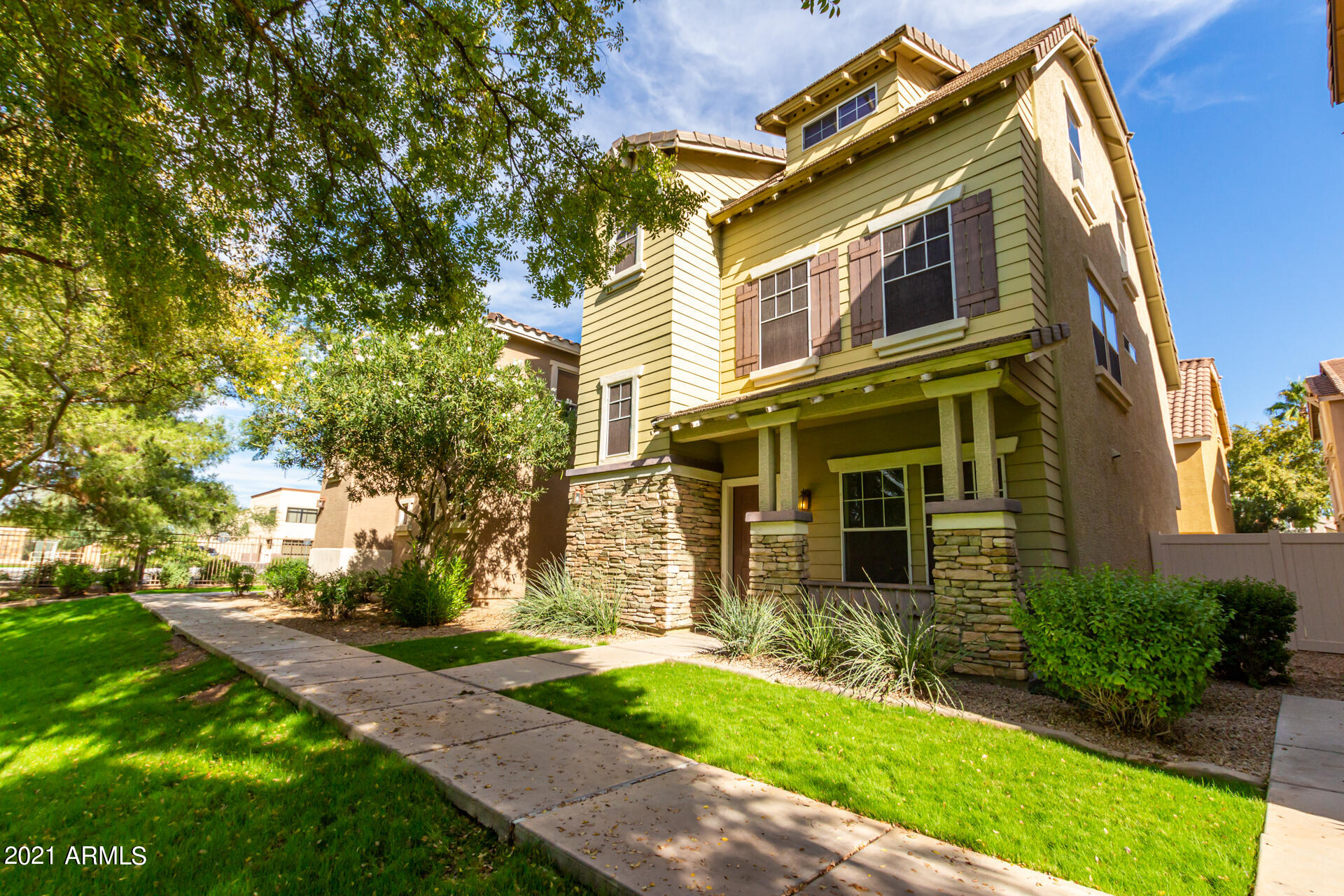 968 West Aspen Way Gilbert, AZ 85233 - Photo 2 of 25 0002-02 Aspen