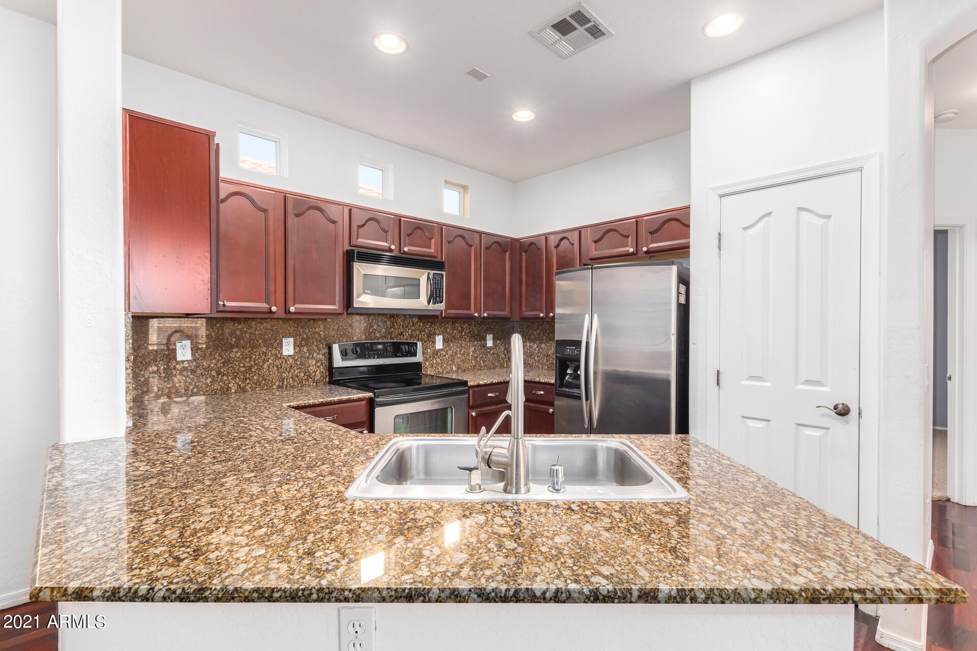 968 West Aspen Way Gilbert, AZ 85233 - Photo 7 of 25 0008-08 Aspen