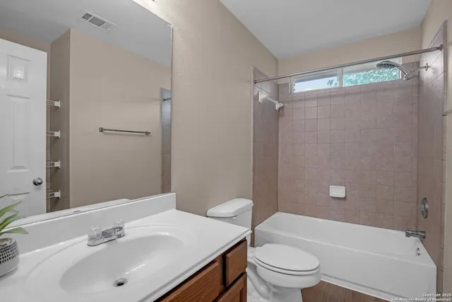 $330,000 | 109 Lieck Cove, Cibolo, TX 78108