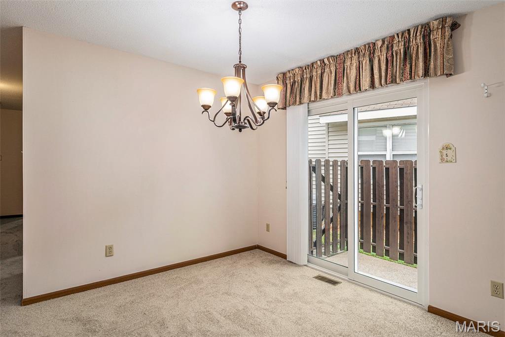 521 Spring Glen Drive Ballwin, MO 63021 - Photo 4 of 17