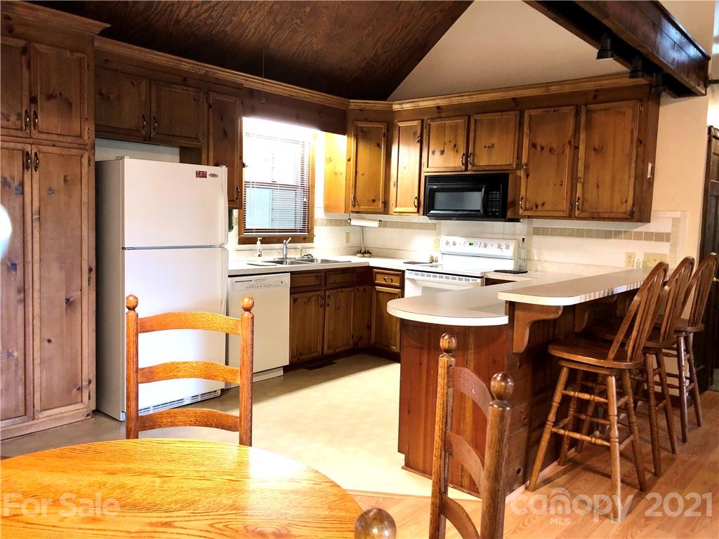655 W Road Hot Springs, NC 28743 - Photo 6 of 35 Gallery Image 6