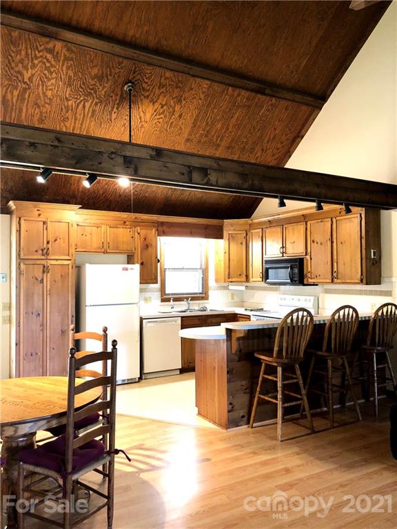 655 W Road Hot Springs, NC 28743 - Photo 9 of 35 Gallery Image 9