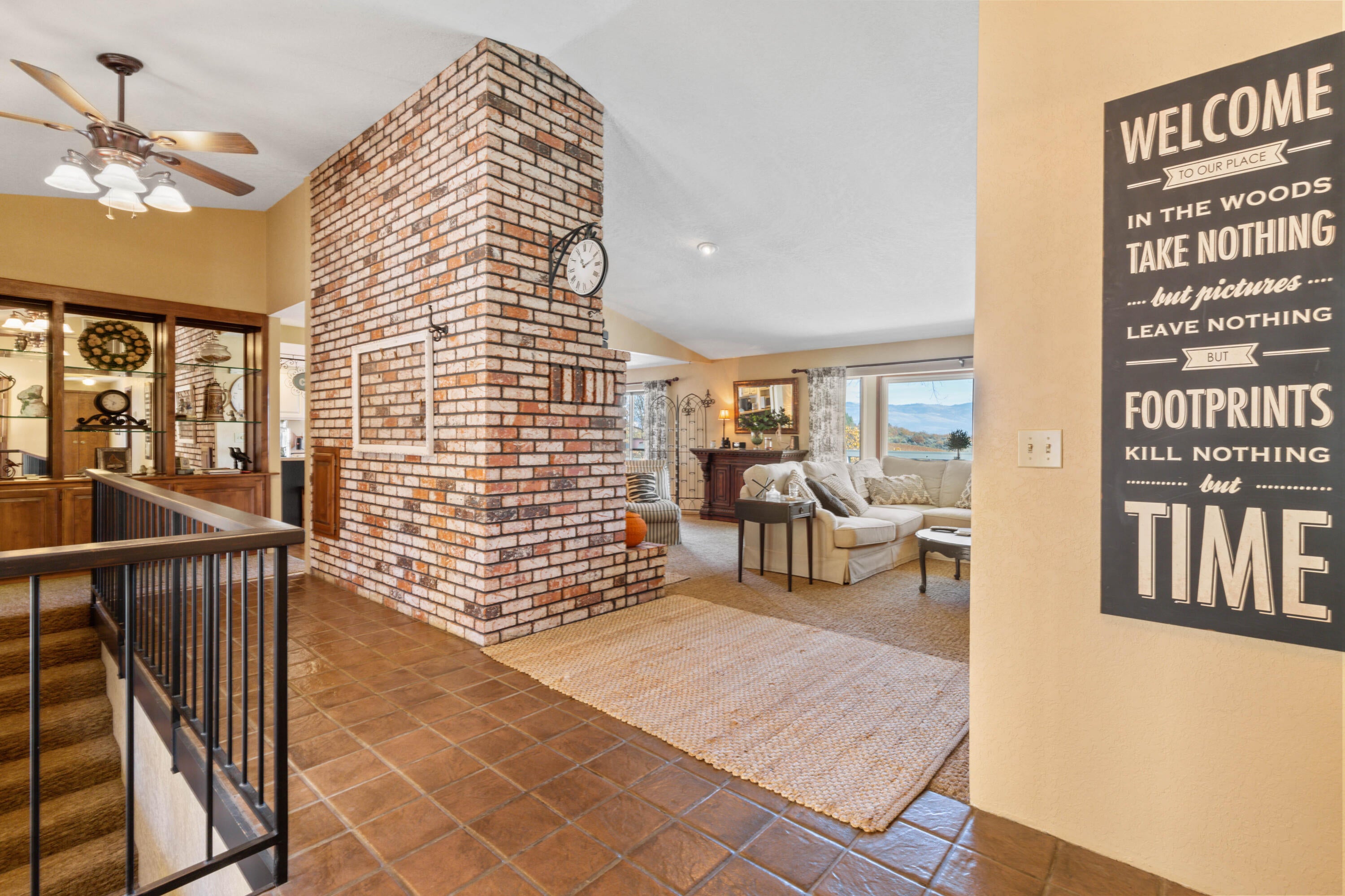 4351 Pioneer Road Medford, OR 97501 - Photo 19 of 55 Tiled Main Entry leading to Living Room, Main Level Bedrooms and Downstairs Living
