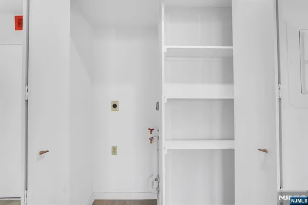$4,300 | 1055 River Road, Unit 809, Edgewater, NJ 07020