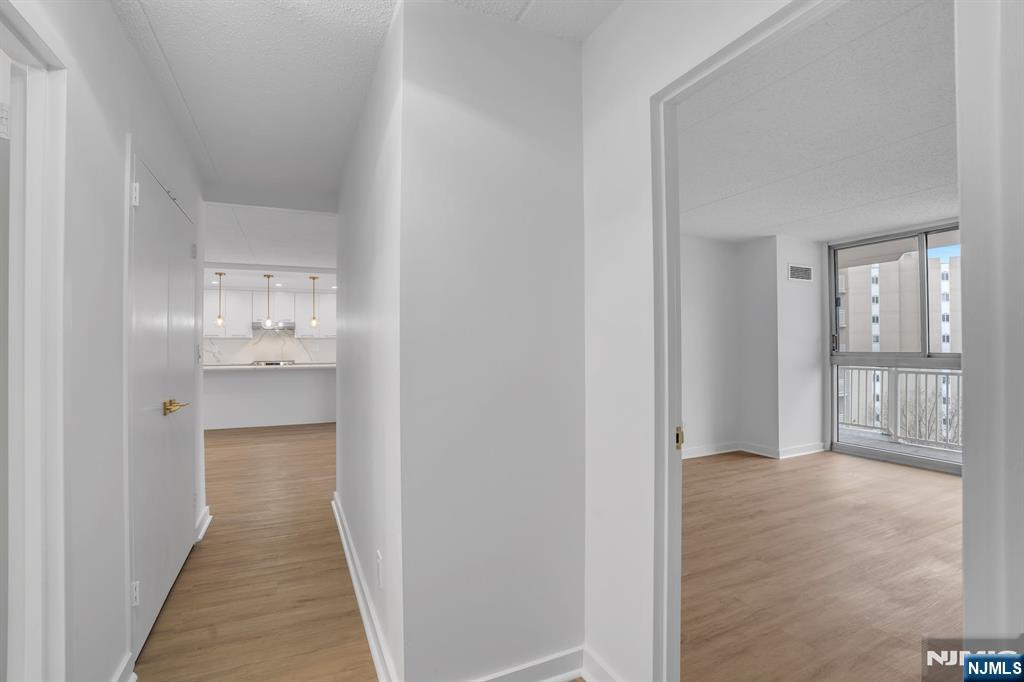 1055 River Road, Unit 809 Edgewater, NJ 07020 - Photo 13 of 38