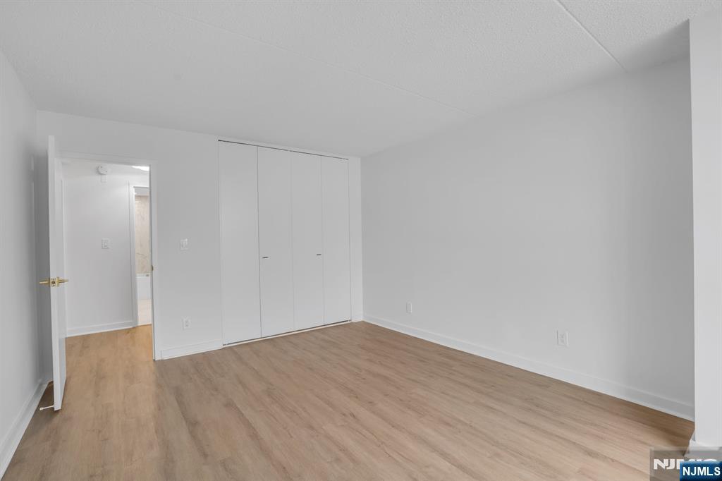 1055 River Road, Unit 809 Edgewater, NJ 07020 - Photo 15 of 38