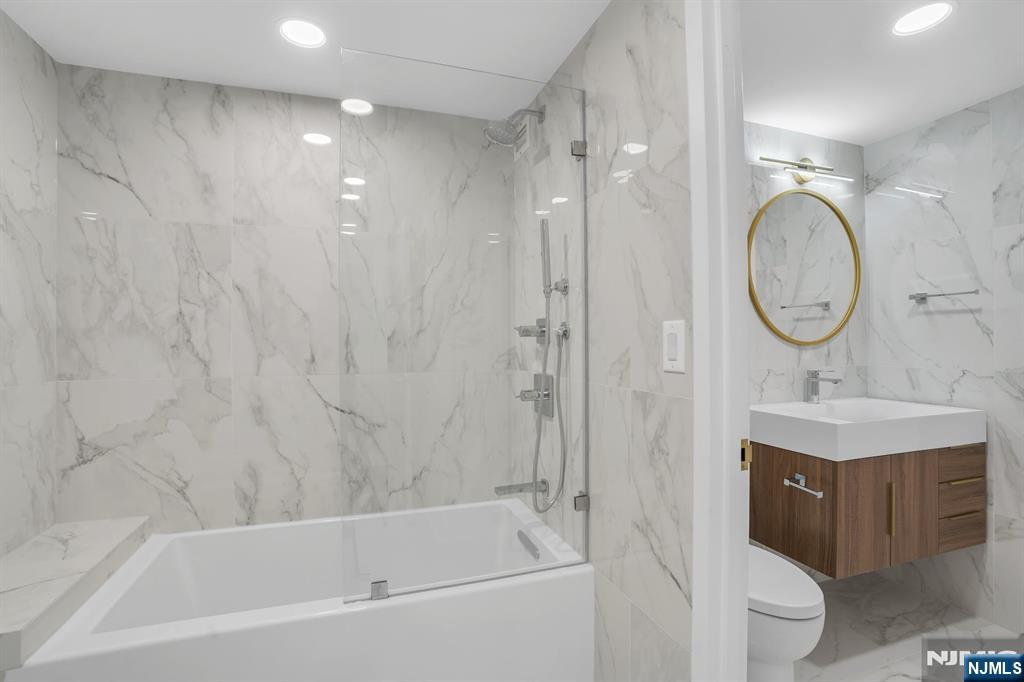 1055 River Road, Unit 809 Edgewater, NJ 07020 - Photo 17 of 38