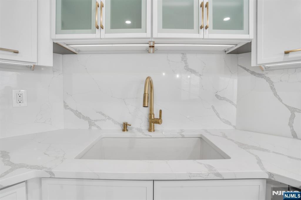 1055 River Road, Unit 809 Edgewater, NJ 07020 - Photo 25 of 38