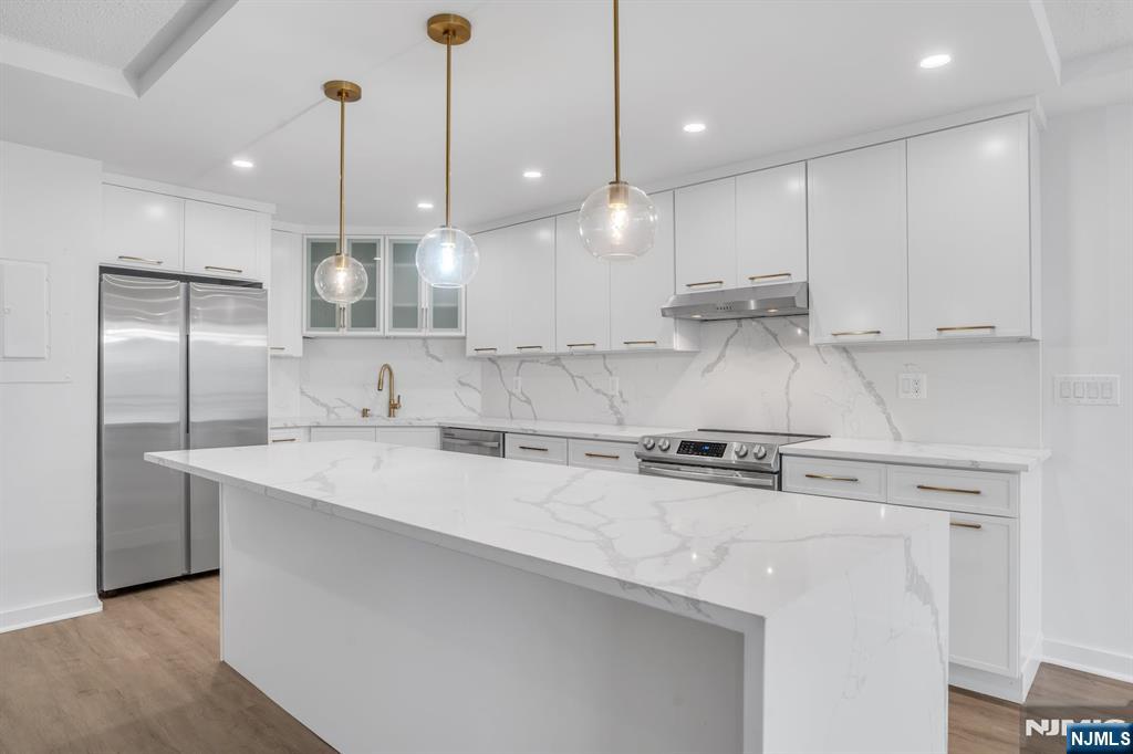 1055 River Road, Unit 809 Edgewater, NJ 07020 - Photo 5 of 38
