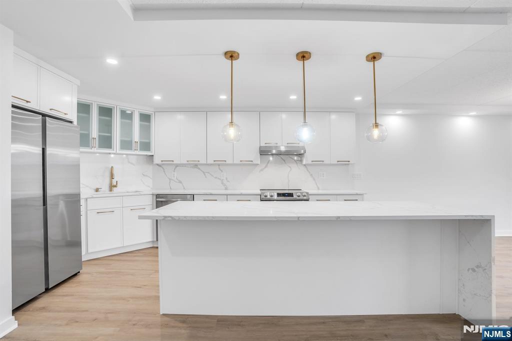 1055 River Road, Unit 809 Edgewater, NJ 07020 - Photo 8 of 38