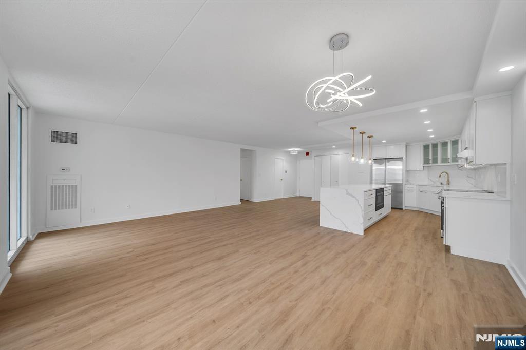 1055 River Road, Unit 809 Edgewater, NJ 07020 - Photo 10 of 38