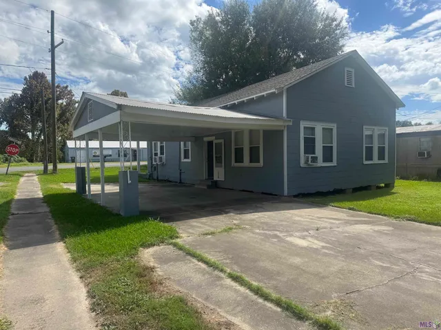 $1,200 | 702 Veterans Boulevard, Donaldsonville, LA 70346