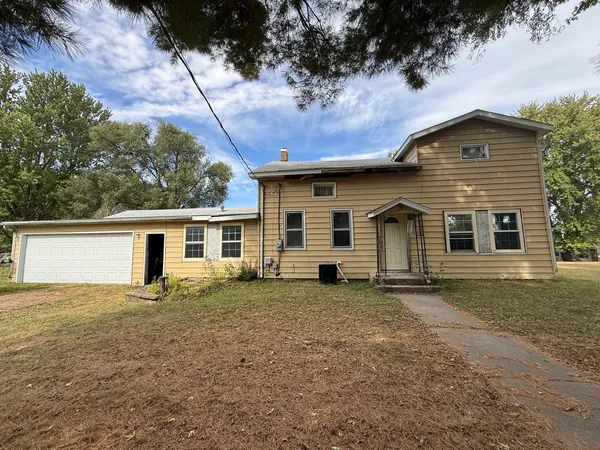 $106,000 | 104-106 Gaston Street, Sterling, IL 61081