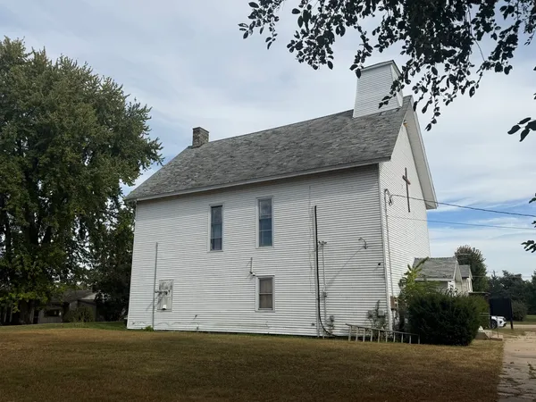 $106,000 | 104-106 Gaston Street, Sterling, IL 61081