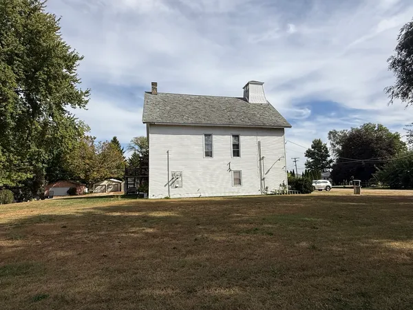 $106,000 | 104-106 Gaston Street, Sterling, IL 61081