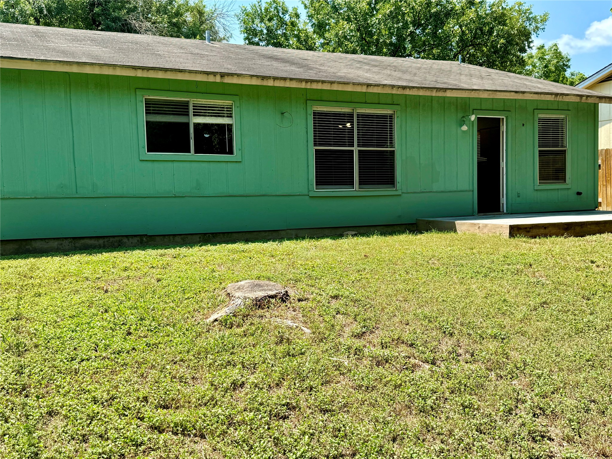 667 Mairo Street Austin, TX 78748 - Photo 23 of 25 spacious yard
