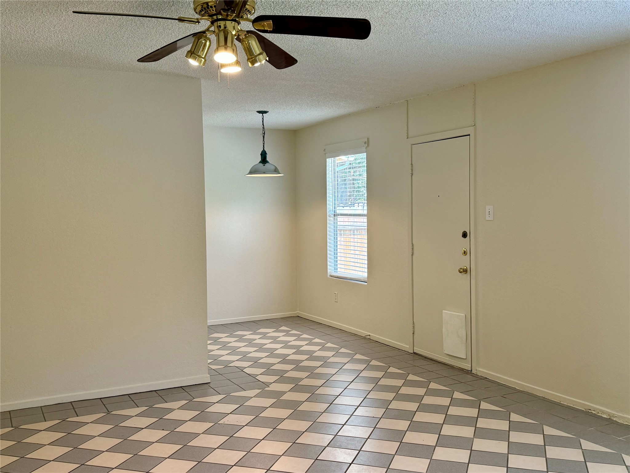 667 Mairo Street Austin, TX 78748 - Photo 3 of 25 Living, dining