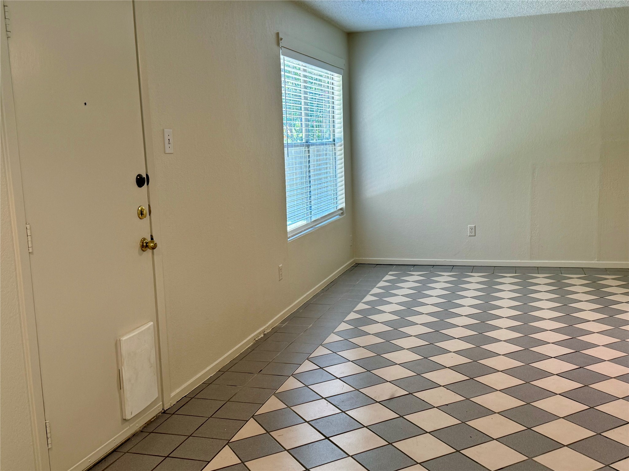 667 Mairo Street Austin, TX 78748 - Photo 7 of 25