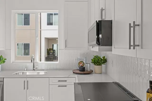 $994,990 | 7256 Aura Circle, Huntington Beach, CA 92647