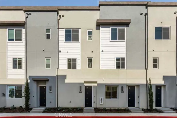 $994,990 | 7256 Aura Circle, Huntington Beach, CA 92647