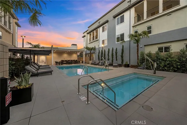 $994,990 | 7256 Aura Circle, Huntington Beach, CA 92647