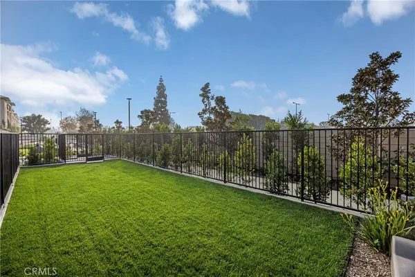 $994,990 | 7256 Aura Circle, Huntington Beach, CA 92647