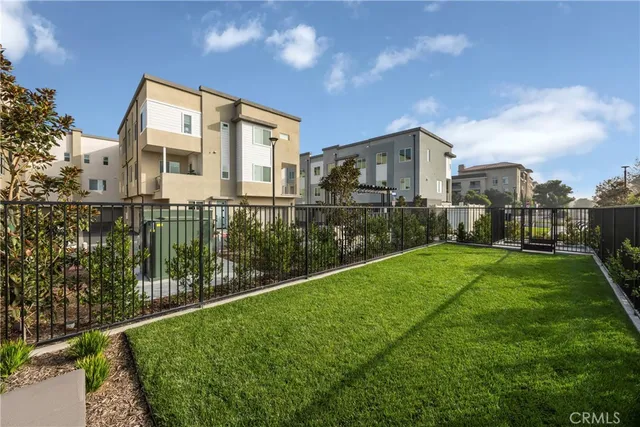 $994,990 | 7256 Aura Circle, Huntington Beach, CA 92647