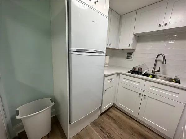 $2,200 | 880 Mandalay Avenue, Unit S404, Clearwater, FL 33767