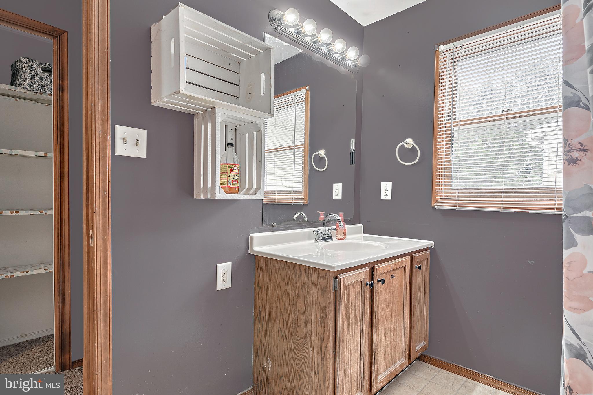 43 Hoover Road Carlisle, PA 17015 - Photo 13 of 41 Full Bath off Bedroom