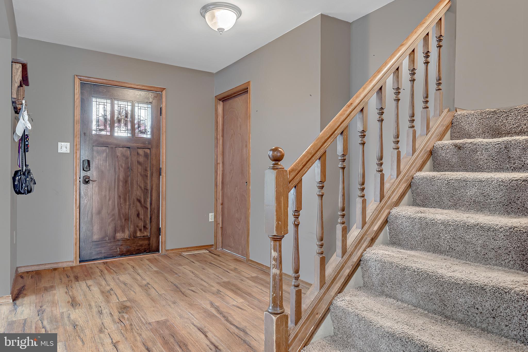 43 Hoover Road Carlisle, PA 17015 - Photo 3 of 41 Foyer Area