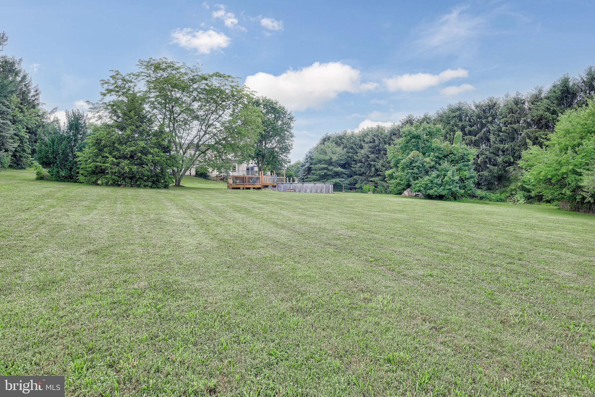 43 Hoover Road Carlisle, PA 17015 - Photo 40 of 41 Large Year Yard