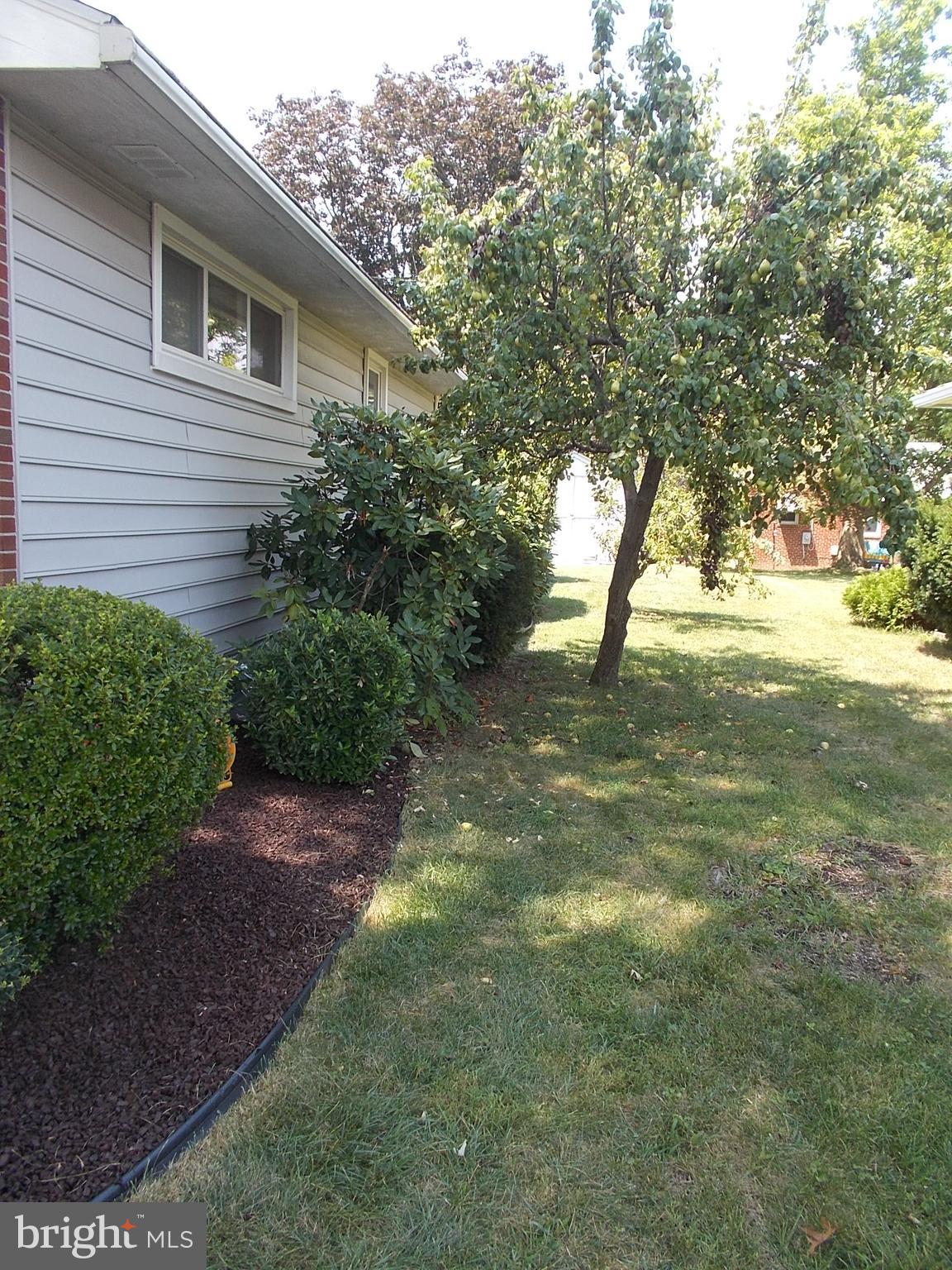708 Edgewood Road Linthicum, MD 21090 - Photo 4 of 29
