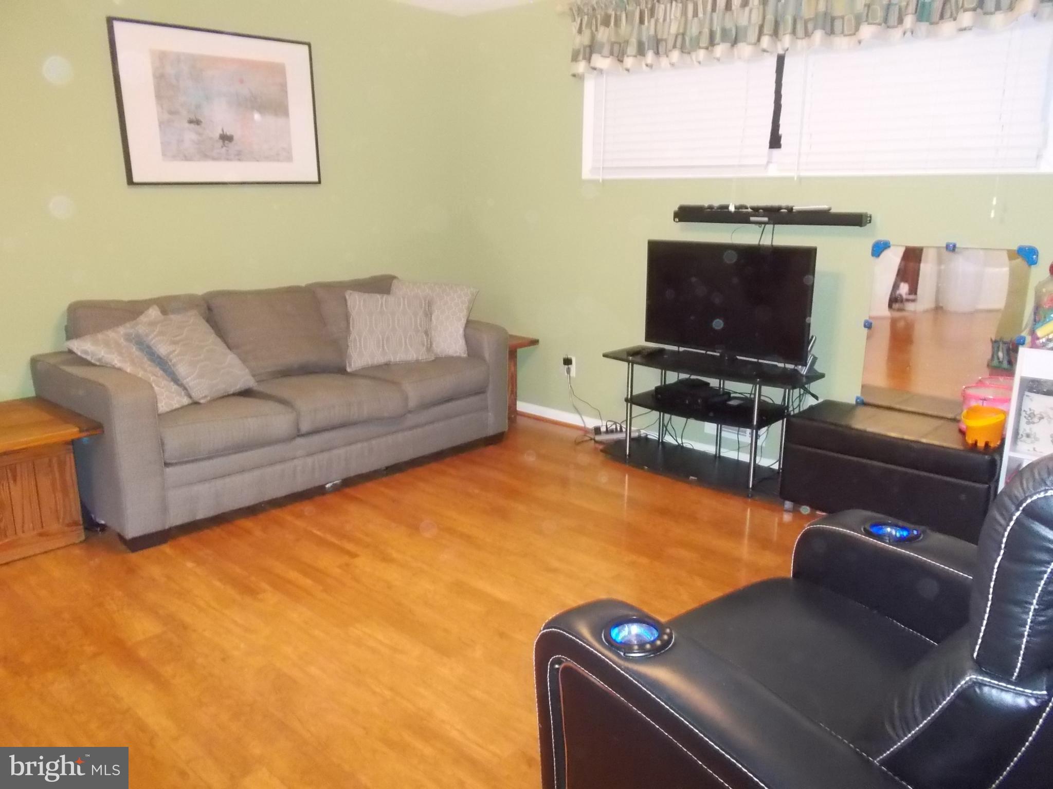 708 Edgewood Road Linthicum, MD 21090 - Photo 8 of 29