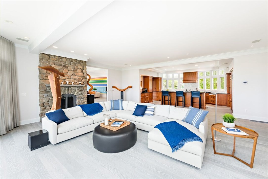 609 Beavertail Road Jamestown, RI 02835 - Photo 18 of 37