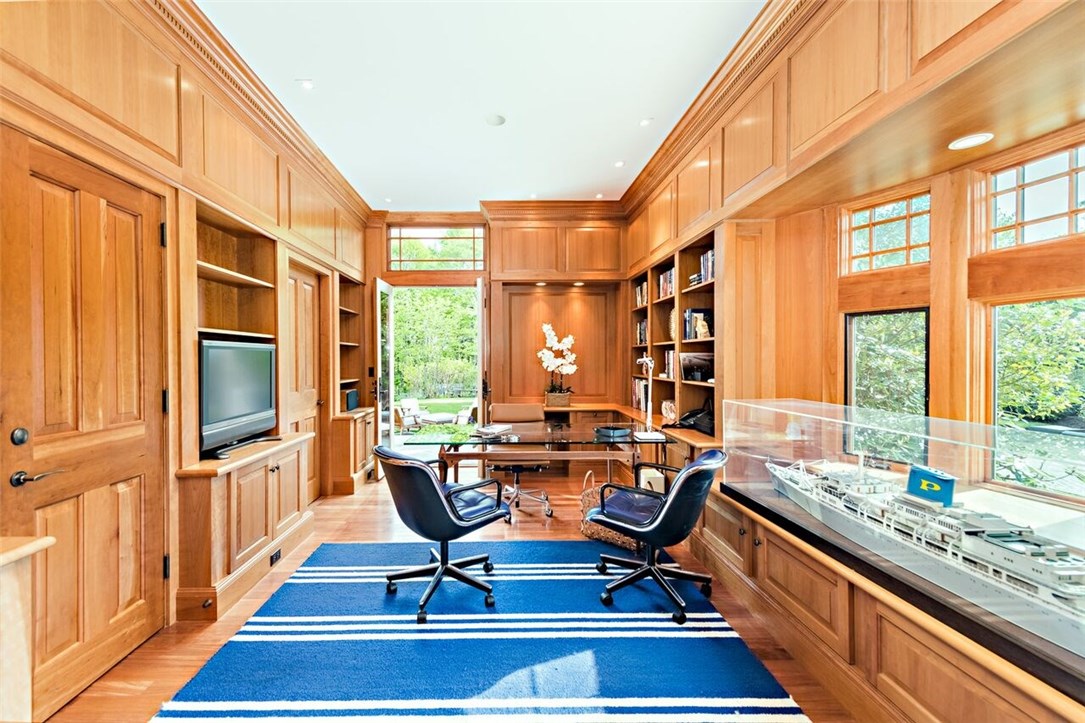 609 Beavertail Road Jamestown, RI 02835 - Photo 27 of 37