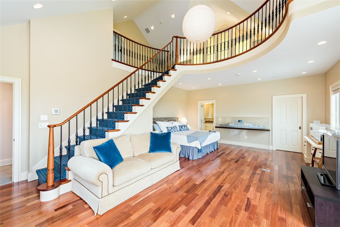 609 Beavertail Road Jamestown, RI 02835 - Photo 28 of 37