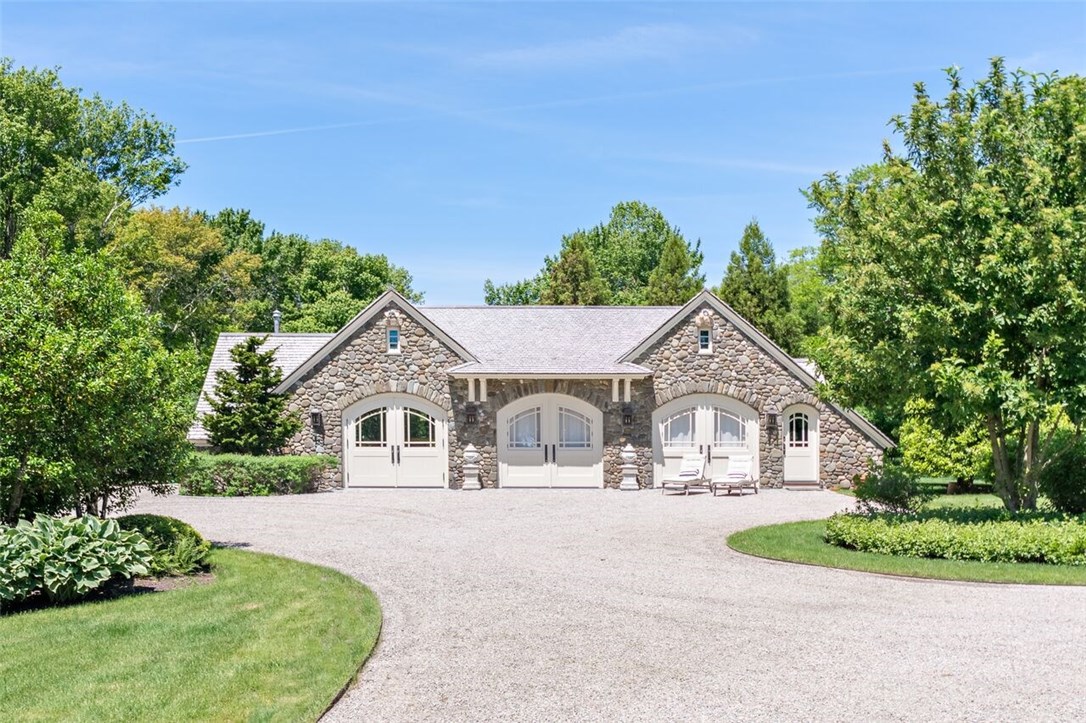 609 Beavertail Road Jamestown, RI 02835 - Photo 34 of 37