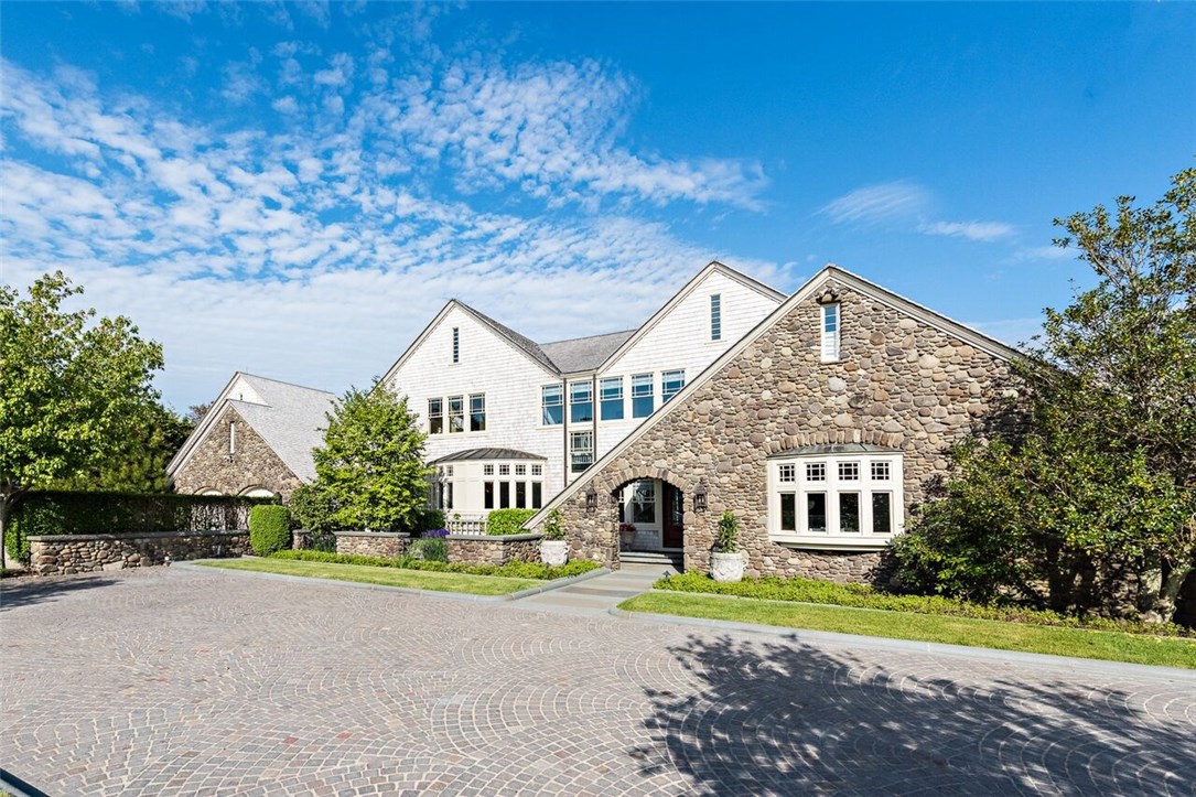 609 Beavertail Road Jamestown, RI 02835 - Photo 5 of 37