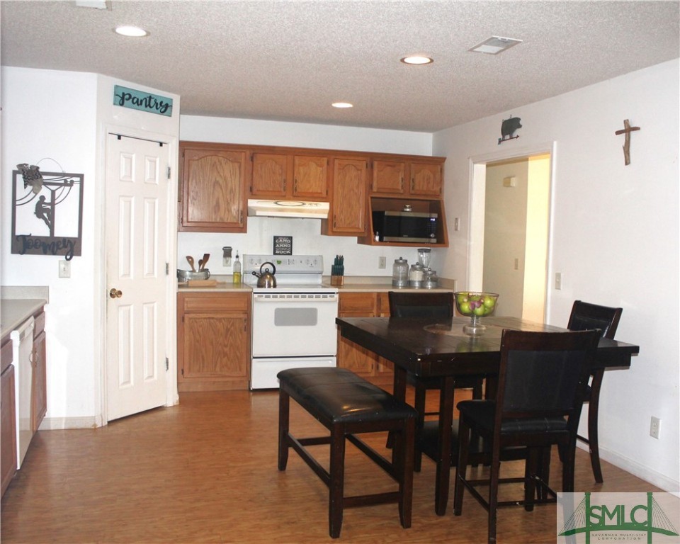 205 Webb Road Springfield, GA 31329 - Photo 16 of 33 Large eat in Kitchen