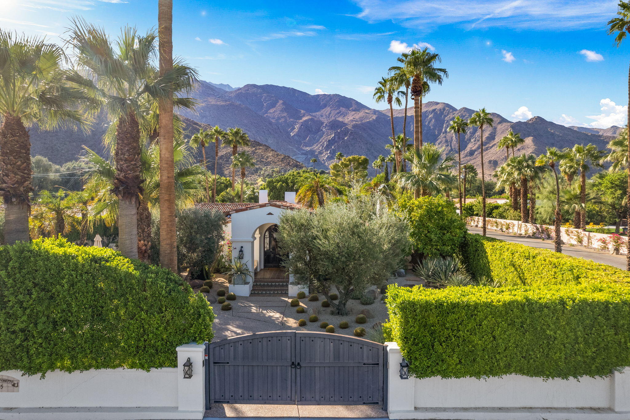 535 North Belardo Road Palm Springs, CA 92262 - Photo 45 of 45 a view of a house with a garden