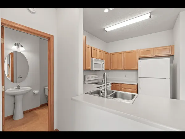 $259,900 | 6815 Pine Crest Trail South, Cottage Grove, MN 55016