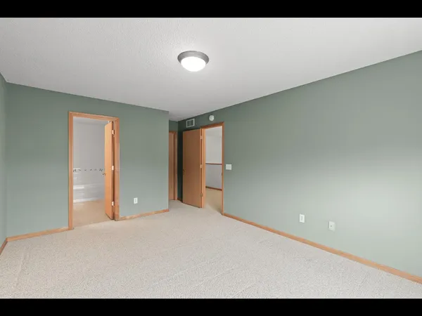 $259,900 | 6815 Pine Crest Trail South, Cottage Grove, MN 55016