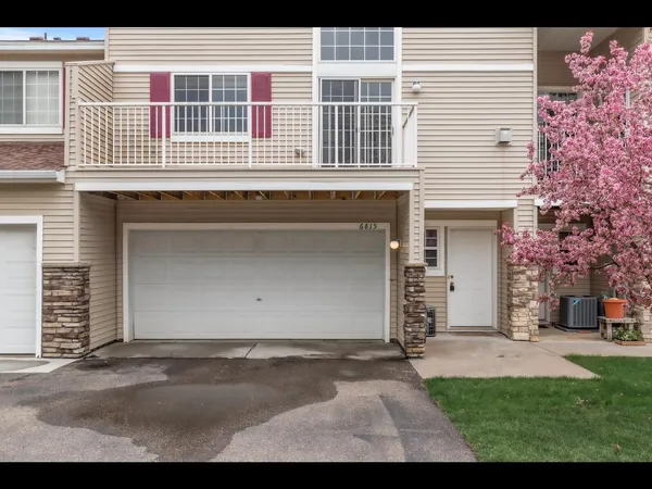 $259,900 | 6815 Pine Crest Trail South, Cottage Grove, MN 55016