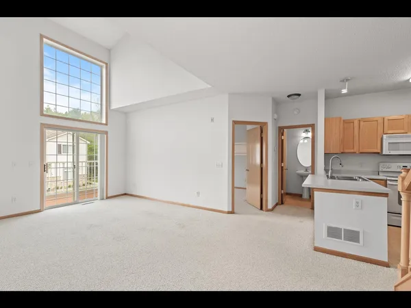 $259,900 | 6815 Pine Crest Trail South, Cottage Grove, MN 55016